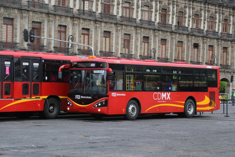 Transporte_público_de_la_Ciudad_de_México_-i-i-_27209512664
