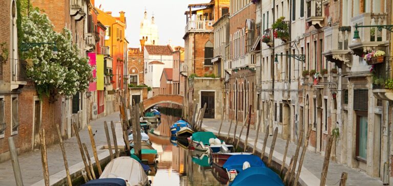 Dorsoduro,Is,The,Most,Picturesque,District,Of,Venice,At,Morning,